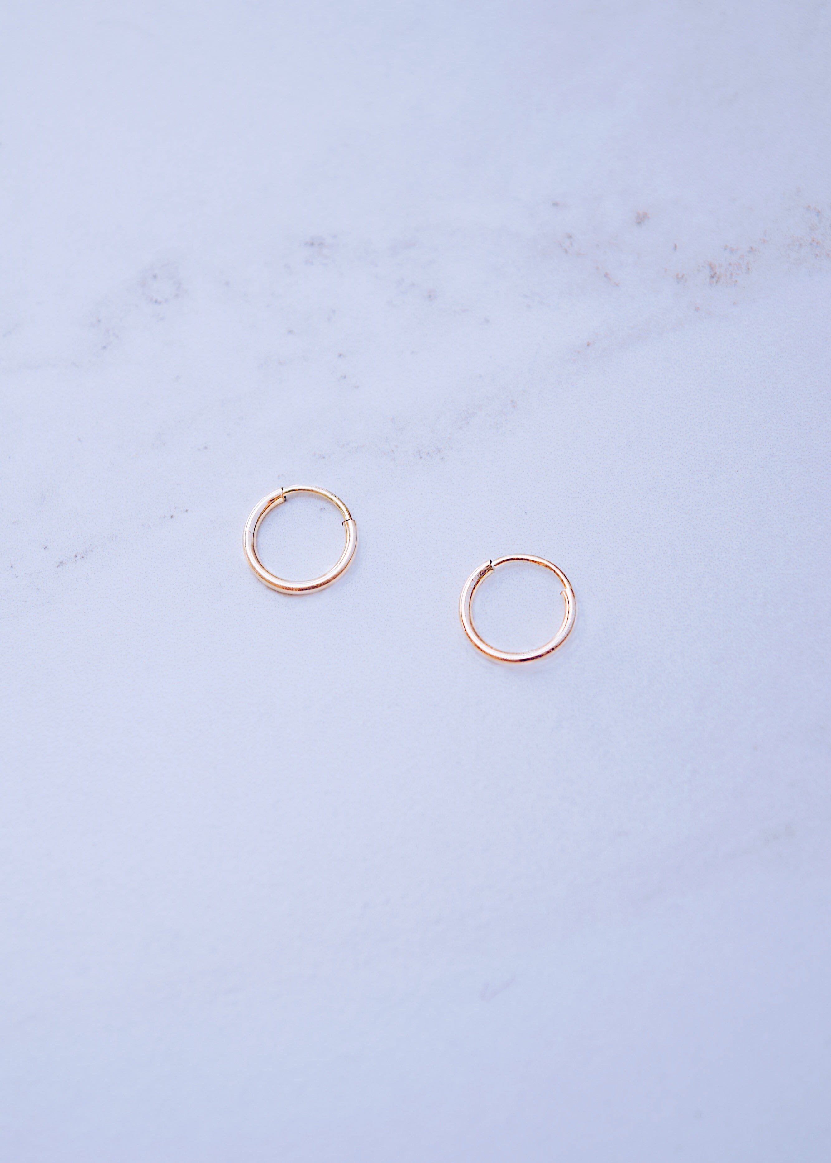 18k Gold Tiny Hoops – Ten Wilde