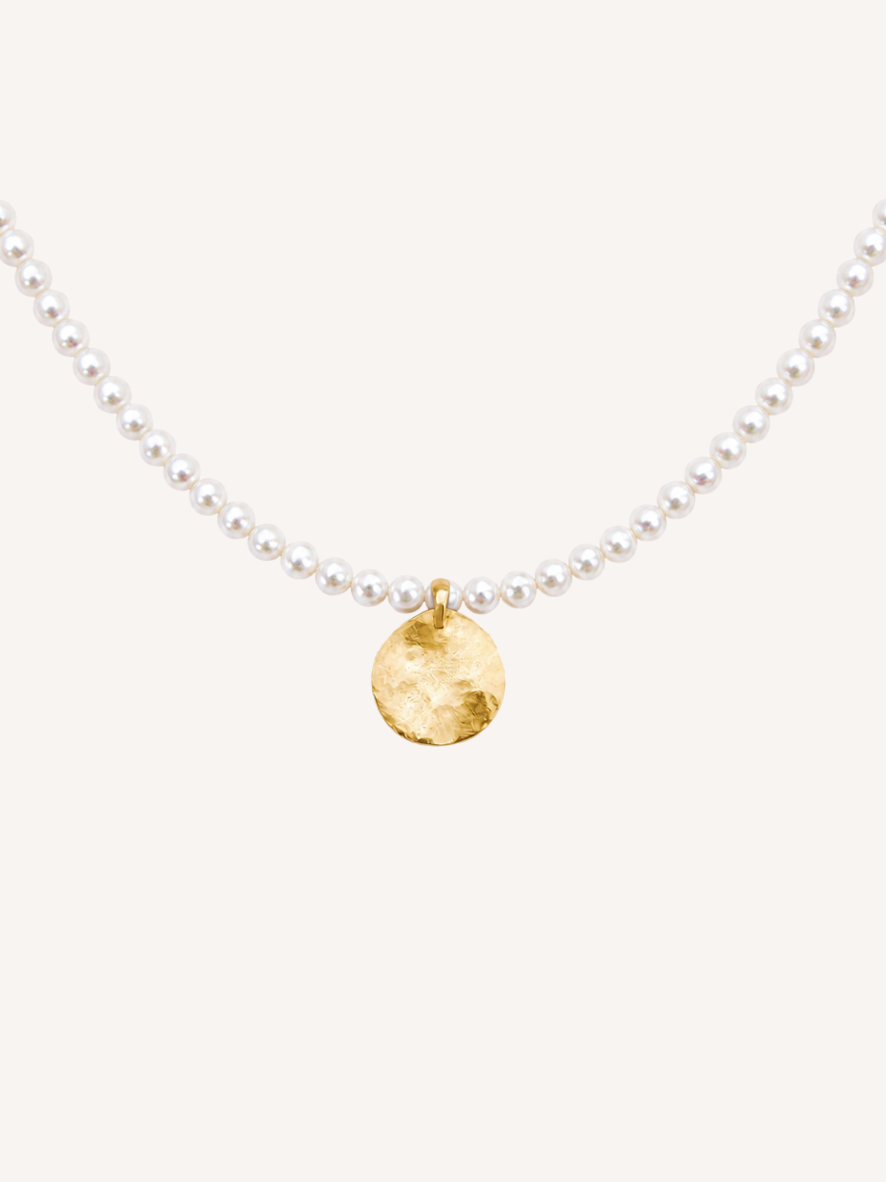 Medallion Pearl Necklace